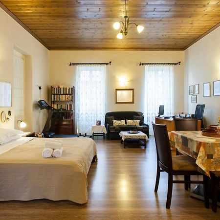 Psyri Neoclassical House Yard Free Parking Athens Ngoại thất bức ảnh