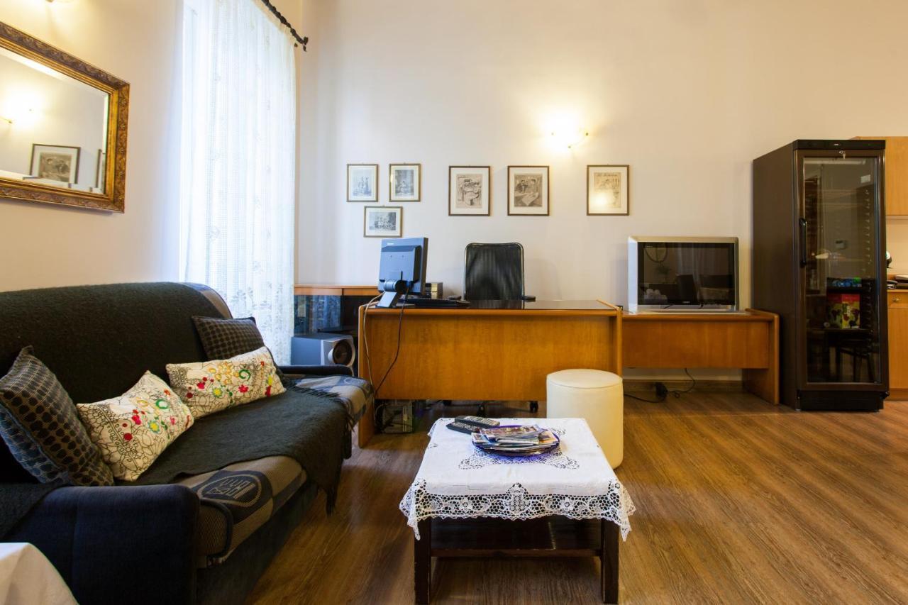 Psyri Neoclassical House Yard Free Parking Athens Ngoại thất bức ảnh